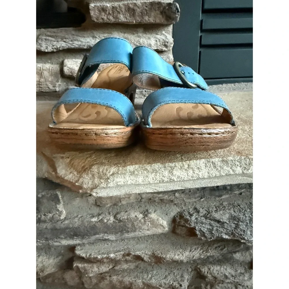 Born Womens Blue Leather Double Strap Buckle Clog
Sandals B02504 Size 10
Boho - Picture 8 of 12